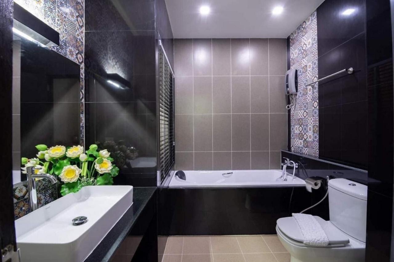 Pura Nakhon Hotel Nakhon Si Thammarat Esterno foto